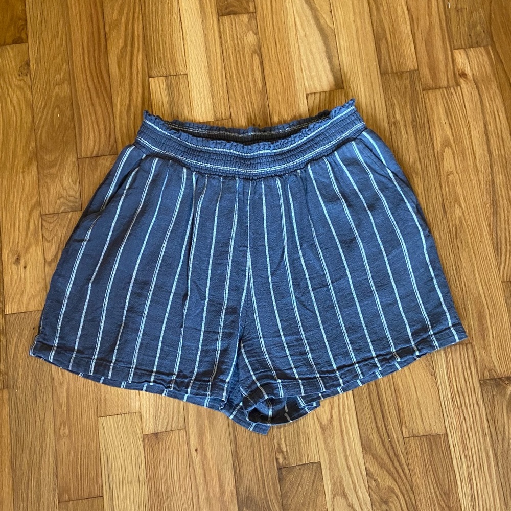 Women’s Universal Thread High-Rise Pull-On Short